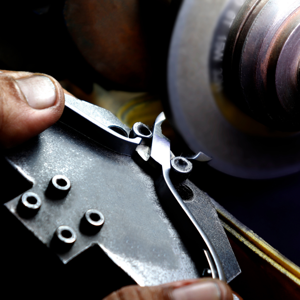 Dịch Vụ Mài Kềm tại Quyên