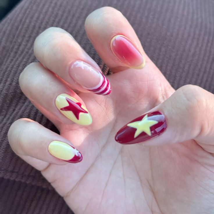 Nail Phối Màu Đỏ - Vàng Rạng Rỡ