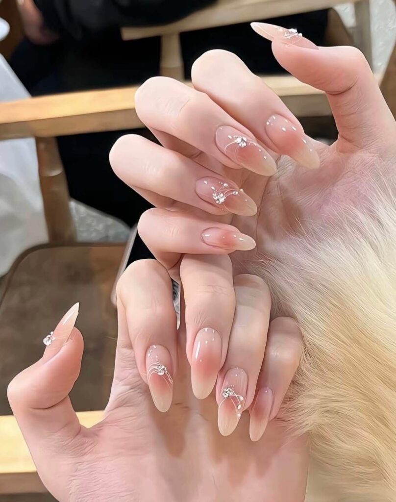 Mẫu nail 20/10 ombre hồng trắng