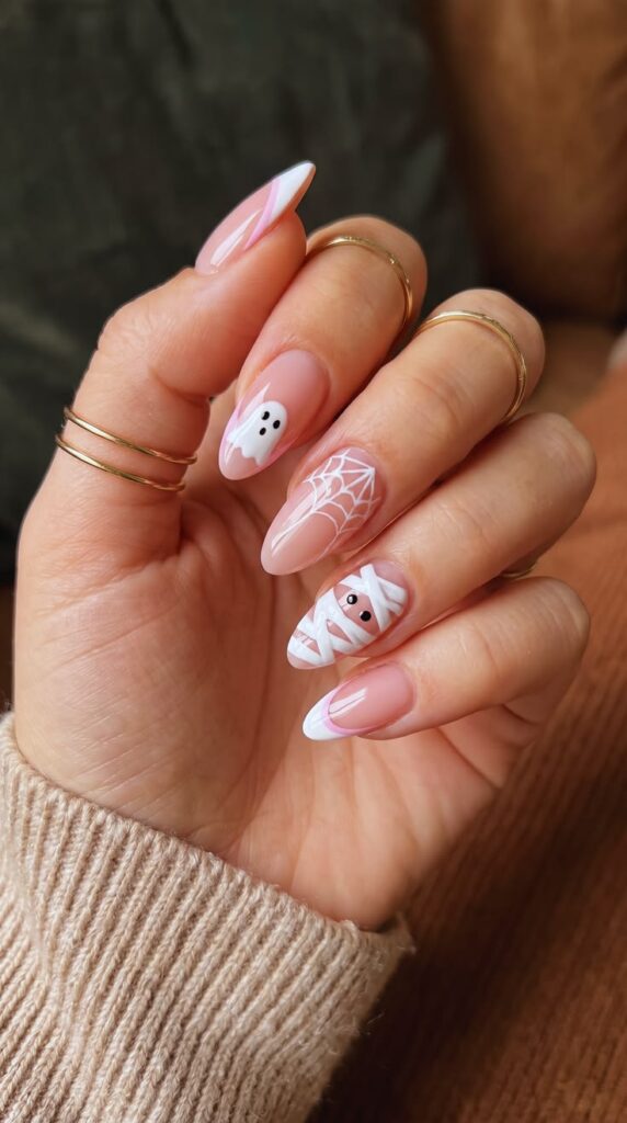 Mẫu nail Halloween mạng nhện ma mị (Spider Web)